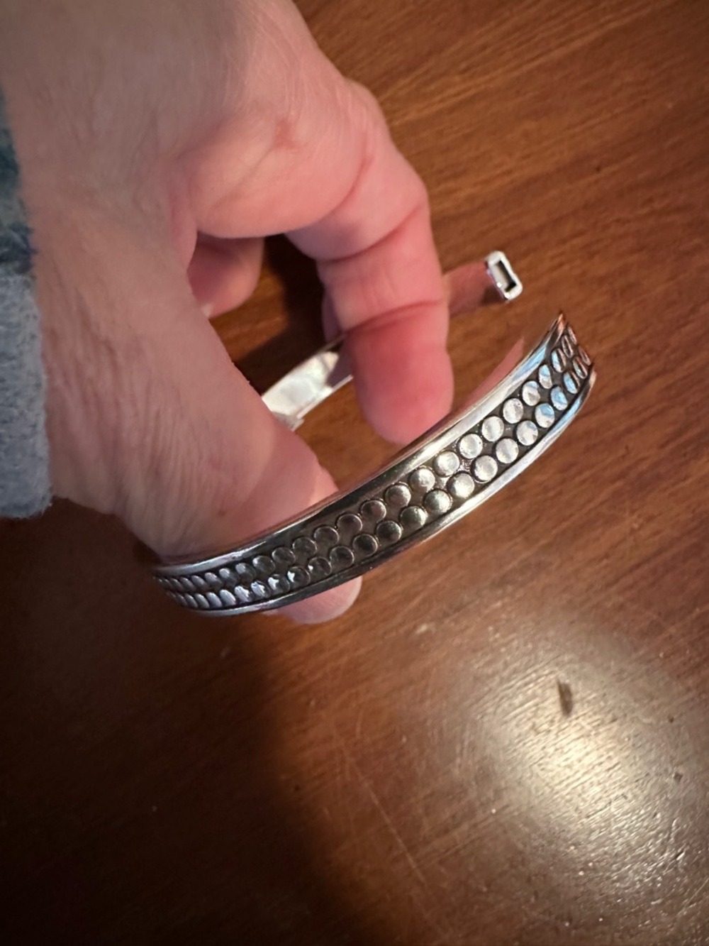 NWT Brand new, never used Brighton Pebble Hinged Bangle Bracelet. - Picture 2 of 5